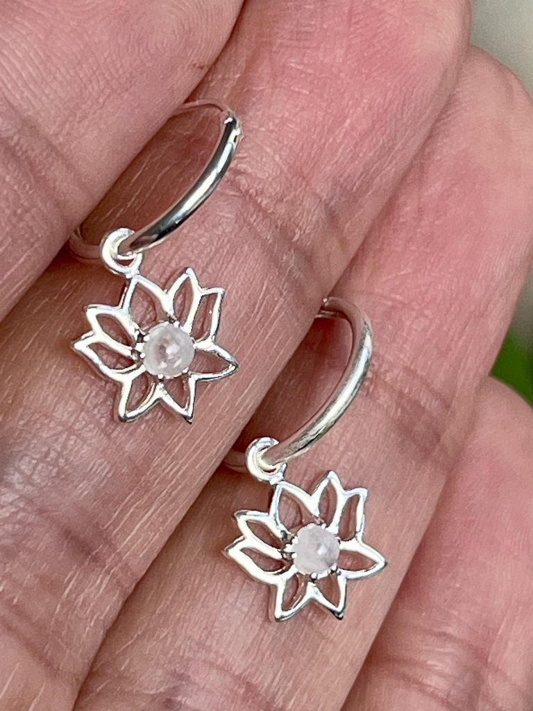 Lotus Bloem Oorbellen Zilver Maansteen - Afbeelding 2