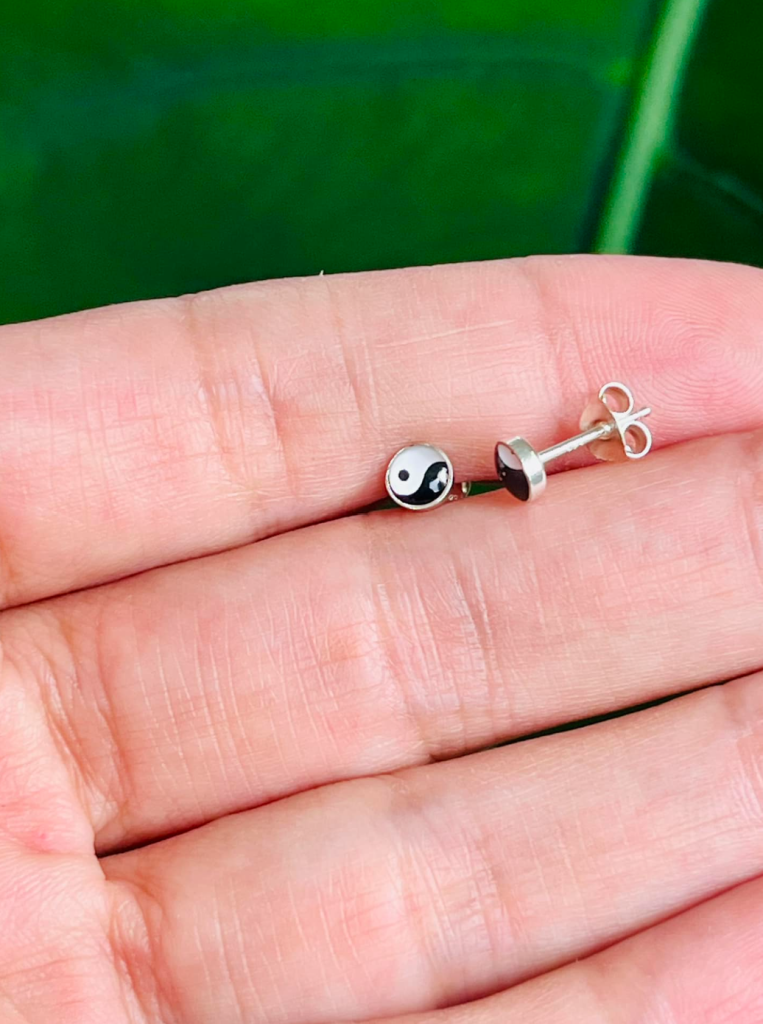 Yin Yang oorknoppen zilver