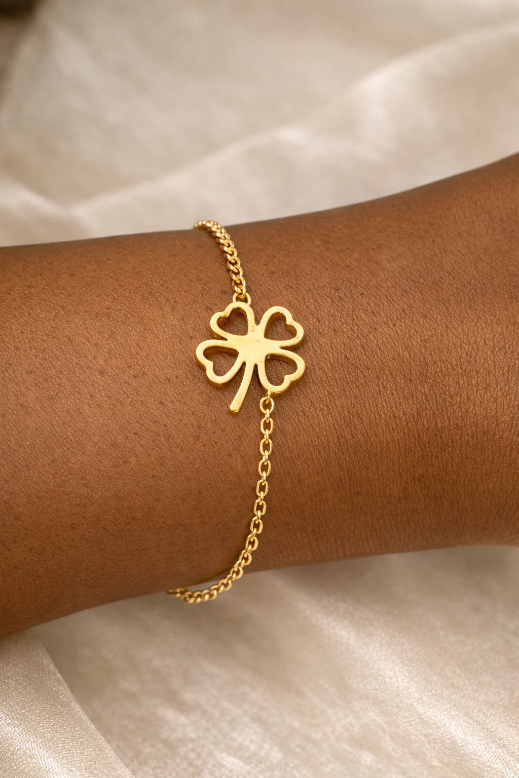 Klavertje Vier Armband • 316L Premium Stainless Steel • Gold Plated • Geluksarmband met Betekenis • Hypoallergeen